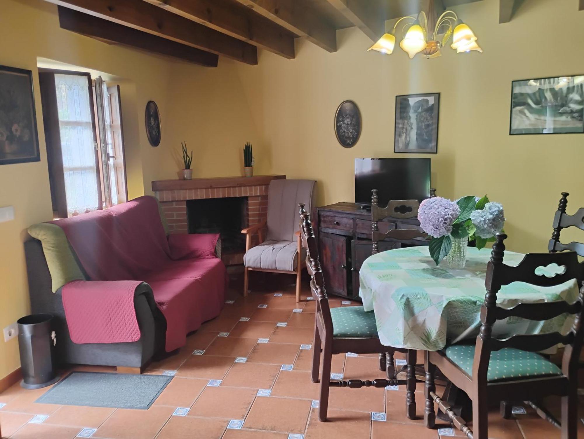 Villahormes Casa Rural Casa Azul מראה חיצוני תמונה